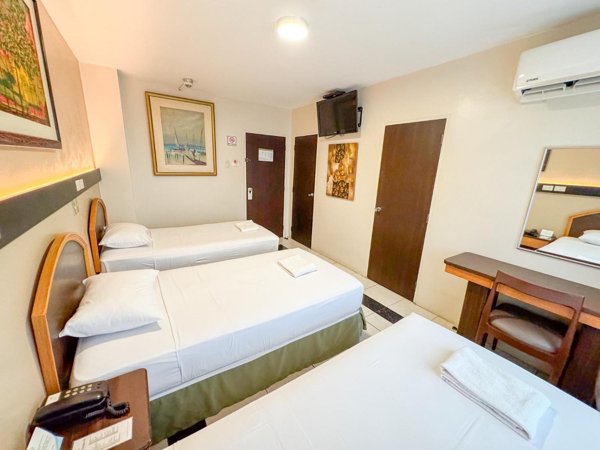 Gh Alexander Hotel กวายากิล ภายนอก รูปภาพ