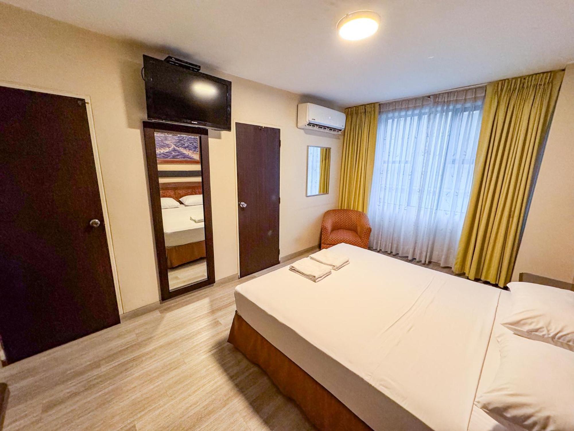 Gh Alexander Hotel กวายากิล ภายนอก รูปภาพ